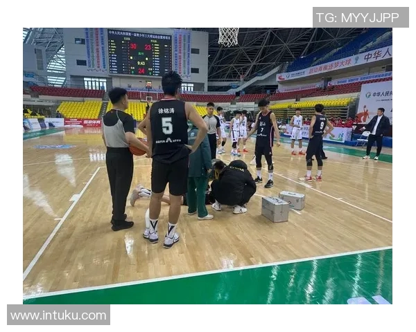 科学篮球意识训练方法探索提升运动员心理素质与竞技表现的有效策略