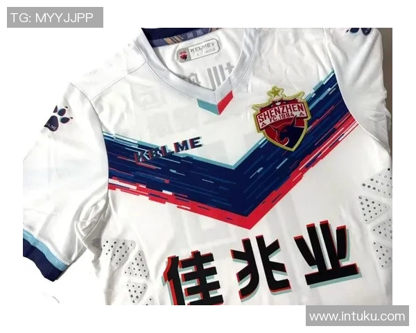 马赛俱乐部球衣配色与设计美学探讨