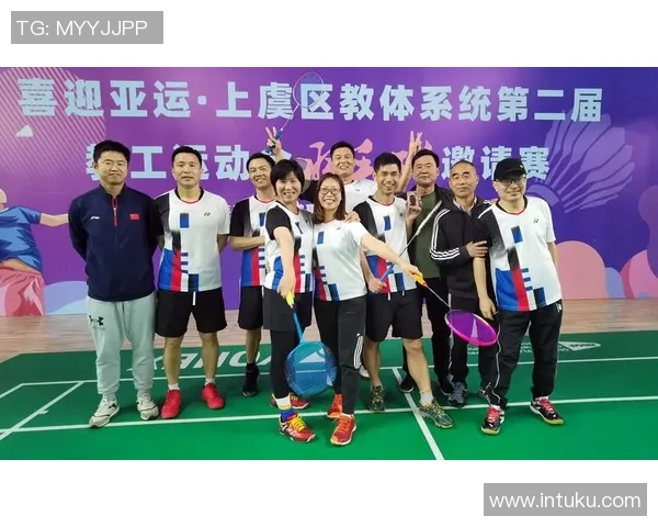 成都羽毛球队与深圳羽毛球队赛后复盘分析意识与战术的较量